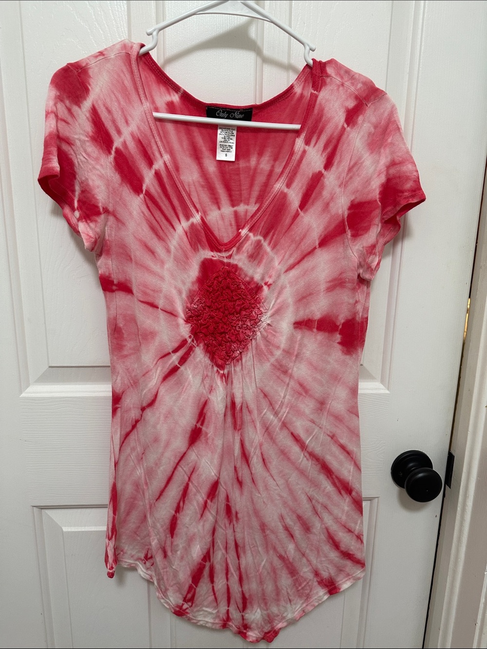 0152 Red Tie-Dye V-Neck Short Sleeve Top size small